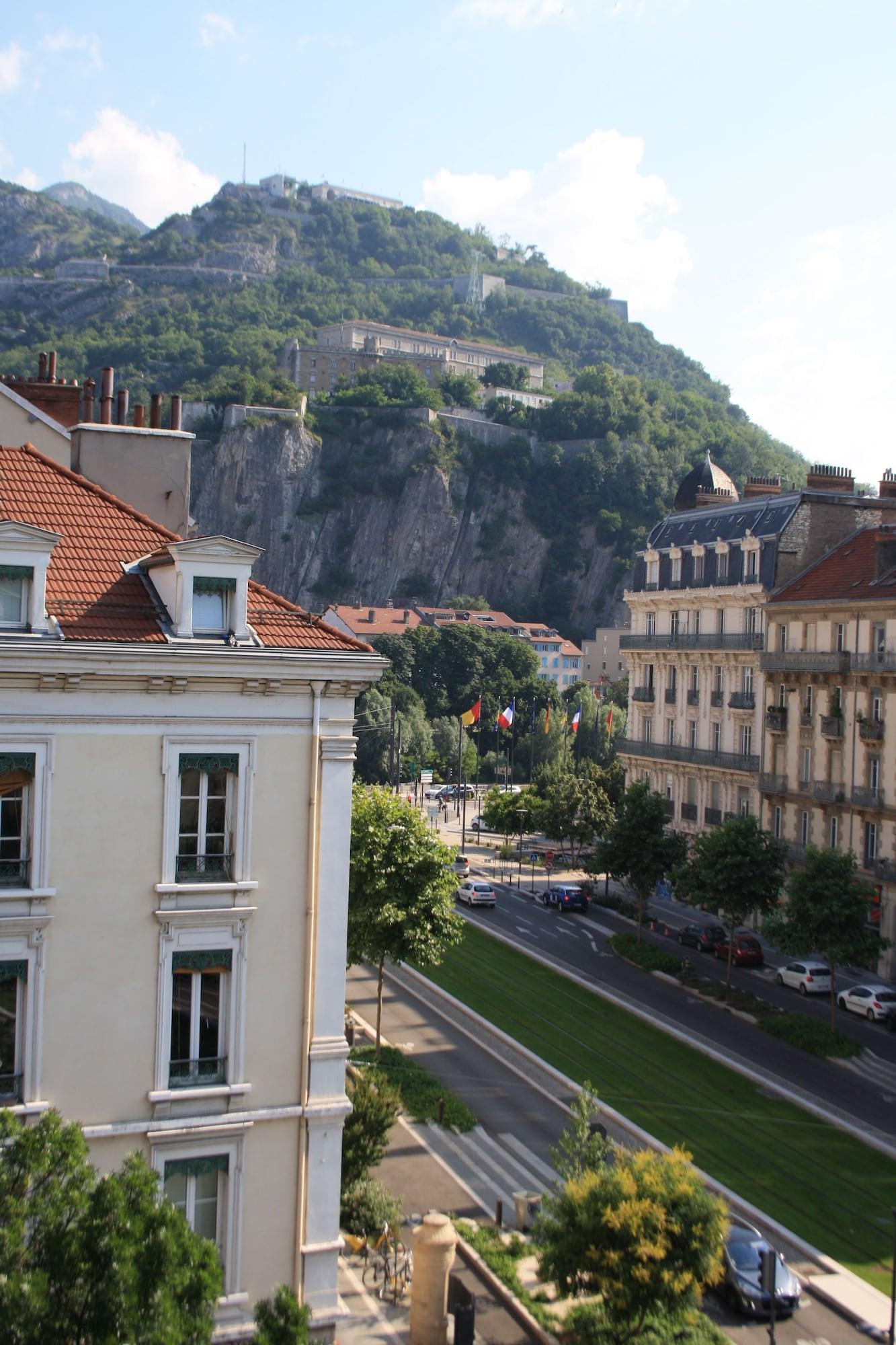 Отель Ibis Styles Grenoble Centre Gare Экстерьер фото